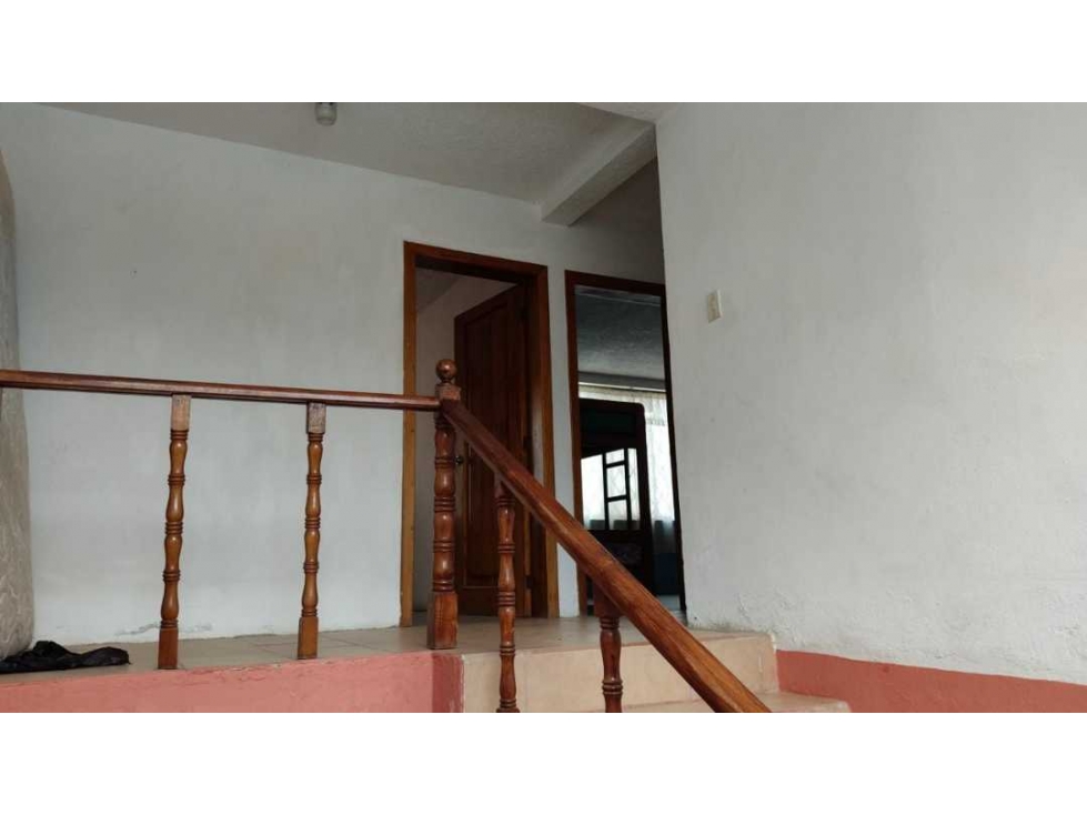 Se vende Casa con Piscina privada en Tonsupa