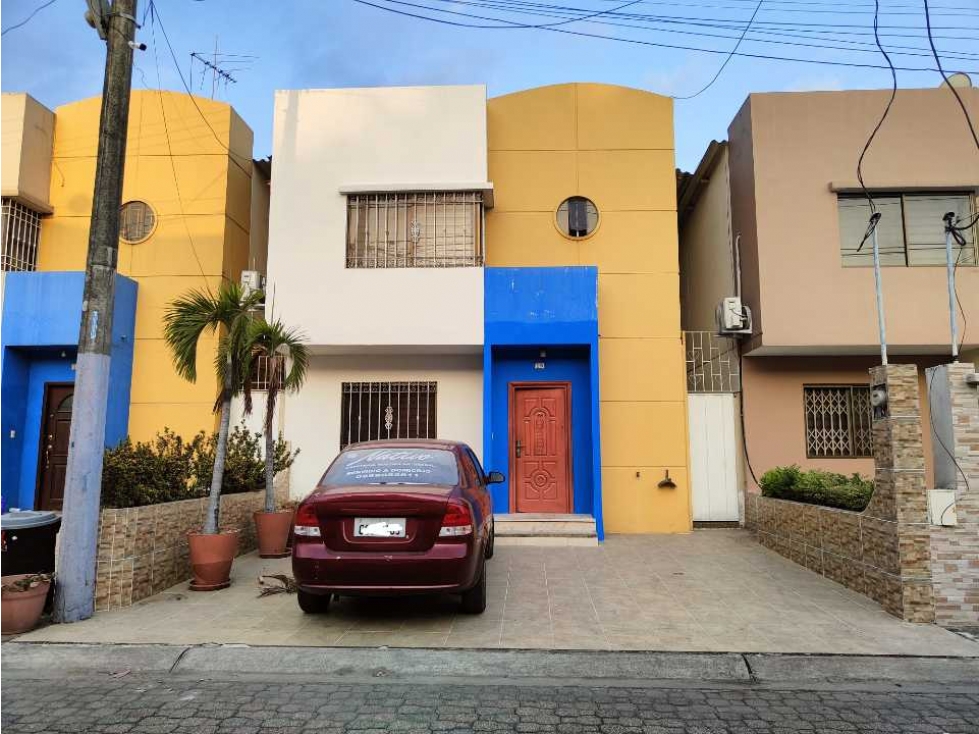 Venta de casa en URB. San Felipe Norte de Guayaquil